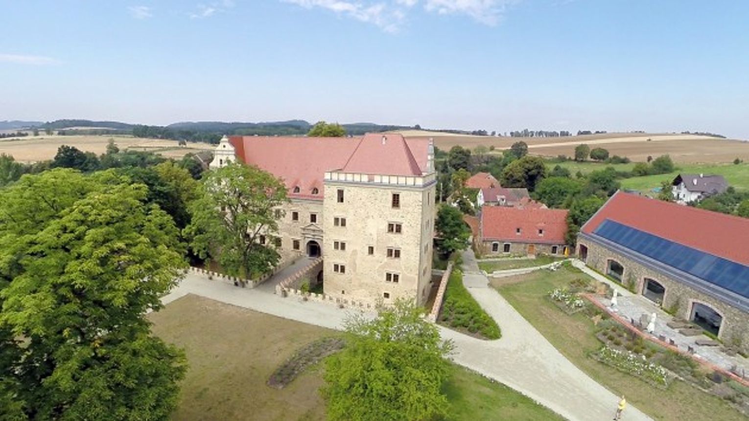 HOTEL UROCZYSKO SIEDMIU STAWÓW