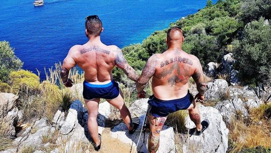 13 OSÓB Z ZARZUTAMI PROMOWANIA NAZIZMU W TYM MIESZKAŃCY Z BIELAWY I DZIERŻONIOWA