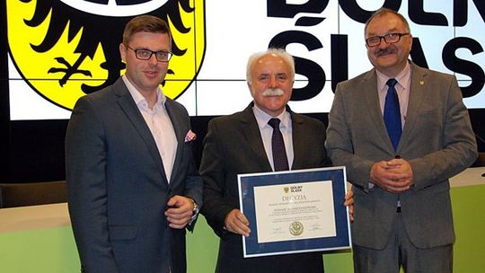 300 TYS. ZŁ DLA POWIATU DZIERŻONIOWSKIEGO