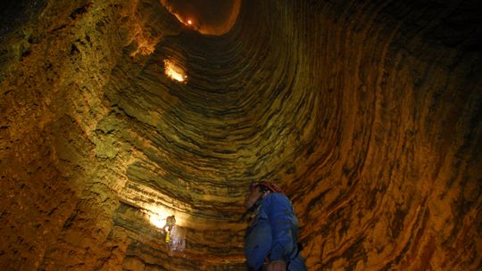 50-LECIE WAŁBRZYSKIEGO KLUBU GÓRSKIEGO I JASKINIOWEGO