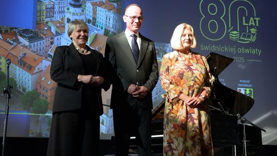 80 Lat Świdnickiej Oświaty