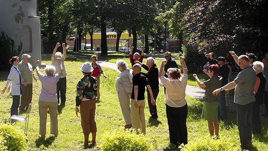 AKTYWNI SENIORZY I MISTRZ &quot;CHIŃCZYKA&quot;
