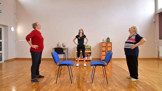 AKTYWNY SENIOR - KREATYWNY SENIOR – ĆWICZENIA RUCHOWE CZ. 3