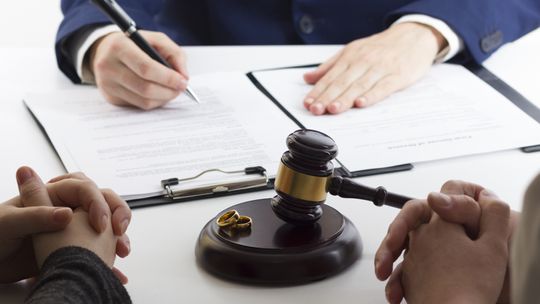 ALIMENTY NA DZIECKO. JAK USTALIĆ WYSOKOŚĆ? JAK ICH DOCHODZIĆ?