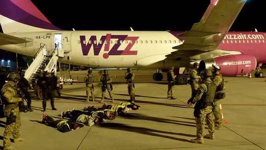 ATAK TERRORYSTYCZNY NA WROCŁAWSKIM LOTNISKU – ĆWICZENIA