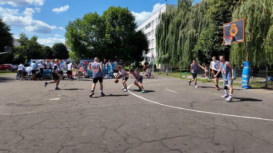 B-BALL JAM: Koszykówka Uliczna Rozgrzała Dzierżoniów