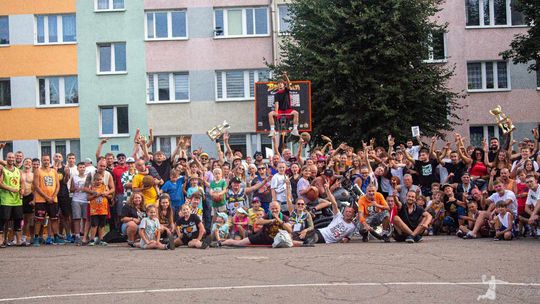 B-BALL JAM Turniej Koszykówki Ulicznej odbył się 27 lipca na osiedlu Jasnym