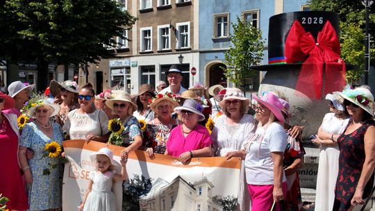 Barwna Parada Kapeluszy w Dzierżoniowie