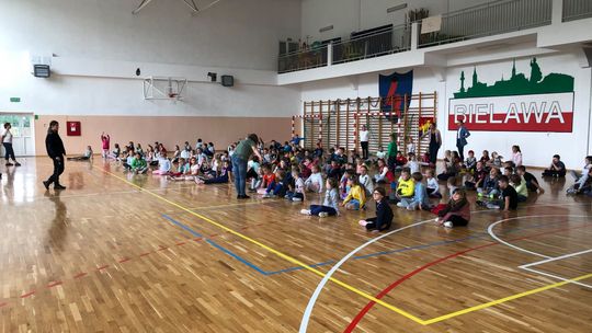 BEZPIECZNA DROGA DO SZKOŁY Z BIELAWSKĄ STRAŻĄ MIEJSKĄ