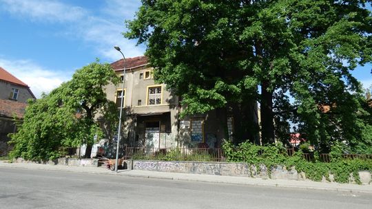 Bielawa wystawiła na sprzedaż budynek przy Pl. Kościelnym 4