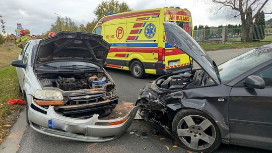 Bielawa, zderzenie osobówek koło cmentarza