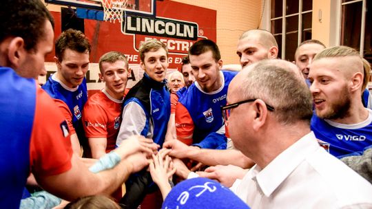 BIELAWSCY SIATKARZE MELDUJĄ SIĘ W TURNIEJU PÓŁFINAŁOWYM O I LIGĘ