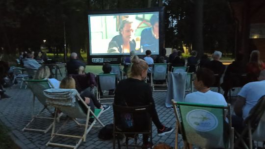 BIELAWSKIE KINO PLENEROWE ZAGRA RÓWNIEŻ NAD JEZIOREM BIELAWSKIM