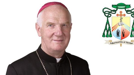 BISKUP IGNACY DEC REAGUJE W SPRAWIE KORONAWIURSA