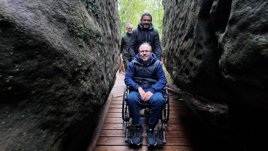 Błędne Skały przełamują bariery: nowa trasa dla osób z niepełnosprawnościami