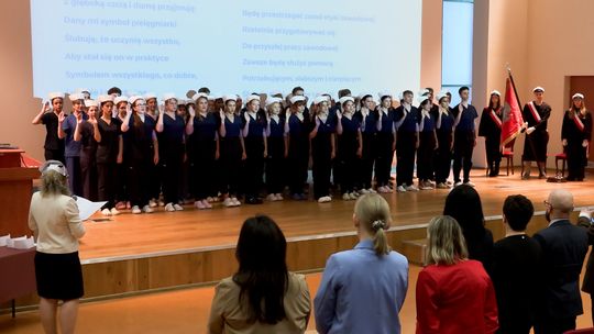 Czepkowanie studentów pielęgniarstwa w Wałbrzychu