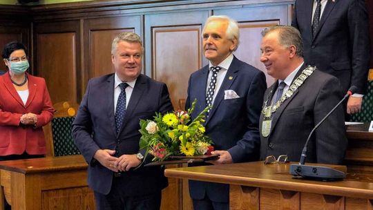 CZERWCOWA SESJA RADY MIEJSKIEJ DZIERŻONIOWA