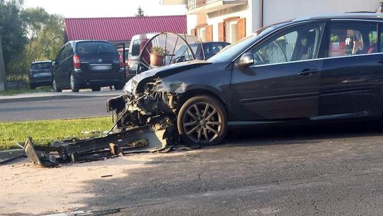 CZOŁOWE ZDERZENIE W OŁDRZYCHOWICACH KŁODZKICH (AKTUALIZACJA WIDEO)