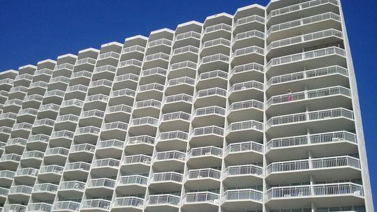 Czy komórki lokatorskie mogą rozwiązać problem z przechowywaniem? Sprawdź ofertę DR Construct