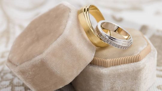 Czy profil obrączek ma znaczenie? Jak wpływa na komfort i wygląd Czy profil obrączek ma znaczenie? Jak wpływa na komfort i wygląd