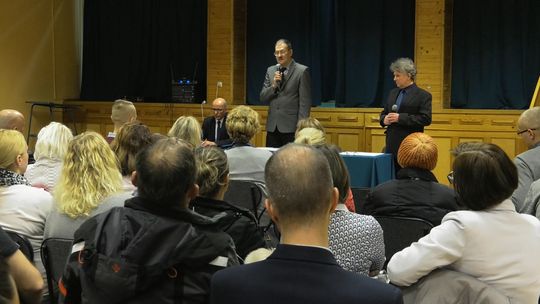 CZY W SP 10 W BIELAWIE DZIECI UCZYĆ SIĘ BĘDĄ NA DWIE ZMIANY?