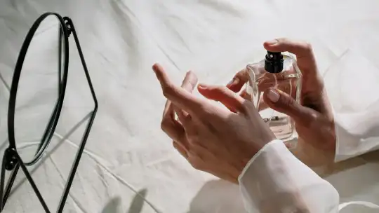 Czy warto wybrać perfumy inspirowane? Poznaj zalety Flow Perfumes