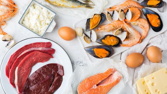 Czym jest czerwona witamina? Poznaj wyjątkowe właściwości witaminy B12