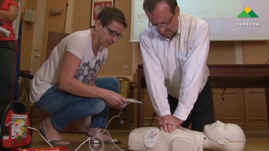 DEFIBRYLATOR W SIEDZIBIE STAROSTWA W KŁODZKU