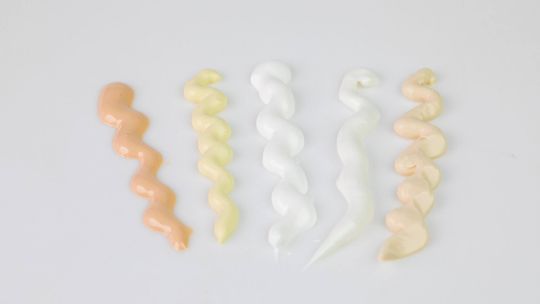 Dlaczego należy chronić skórę przed słońcem? Kosmetolog podpowiada!