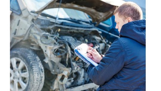 Dlaczego warto naprawiać auto w autoryzowanym serwisie?