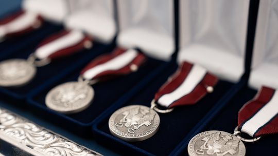 Dolnośląscy samorządowcy z Odznakami Honorowymi za Zasługi dla Samorządu Terytorialnego