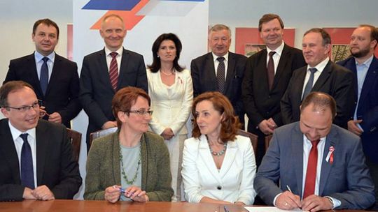 DOLNOŚLĄSKI KLASTER LOTNICZY