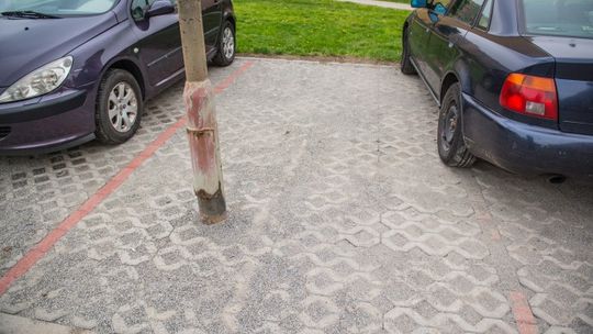 DROGOWE ABSURDY - PARKINGI