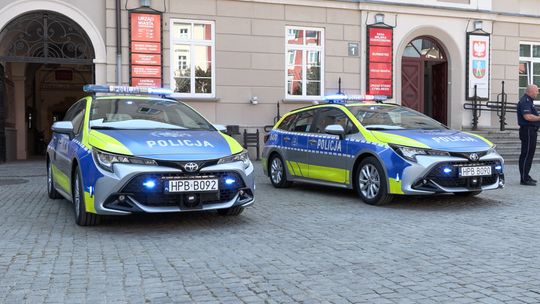 Dwa nowe radiowozy dla policji Powiatu Dzierżoniowskiego