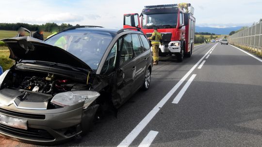 Dwie osoby ranne w zderzeniu osobówek