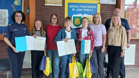 Dzieci ze szkoły podstawowej w Łagiewnikach zostały wyróżnione w ogólnopolskim konkursie „Śnieżny Dekalog”.