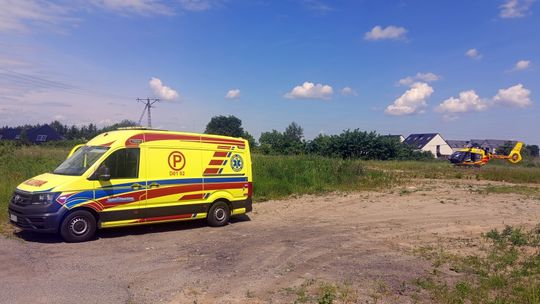 Dzierżoniów. Interwencja Lotniczego Pogotowia Ratunkowego do poszkodowanej w pożarze