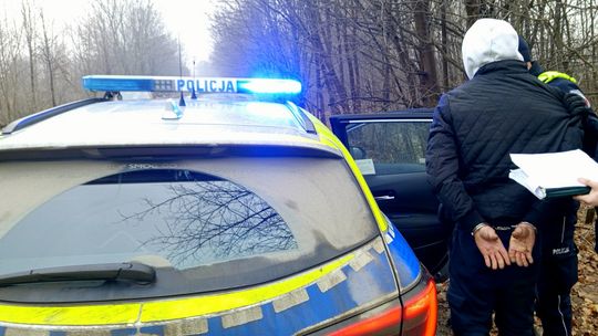 Dzierżoniów. Nietrzeźwy w BMW wypadł z drogi