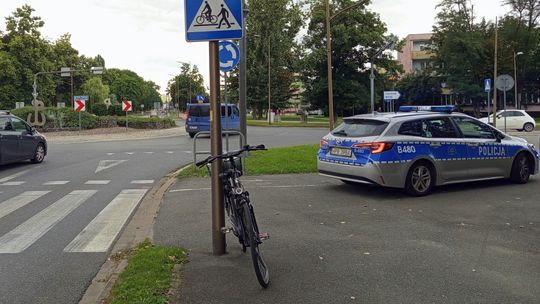 Dzierżoniów, potrącenie rowerzysty na przejściu