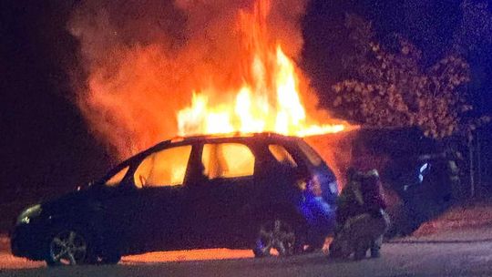 Dzierżoniów, pożar LAND-ROVERA