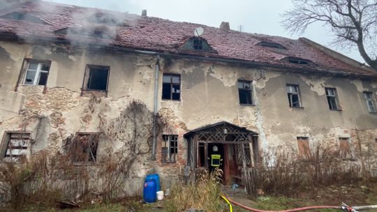 Dzierżoniów. pożar pustostanu na Brzegowej