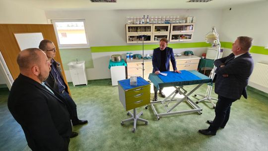 Dzierżoniów: Schronisko dla zwierząt po powodzi stawia na bezpieczeństwo. Nowy sprzęt i hala ewakuacyjna