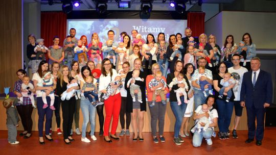 DZIERŻONIÓW WITA NAJMŁODSZYCH MIESZKAŃCÓW