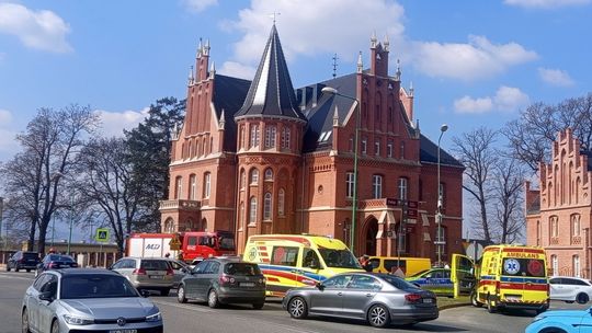 Dzierżoniów. Zderzenie Mercedesa z Volkswagenem