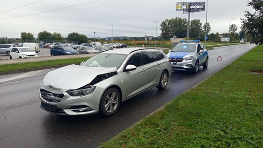 Dzierżoniów, zderzenie Opla z Fordem