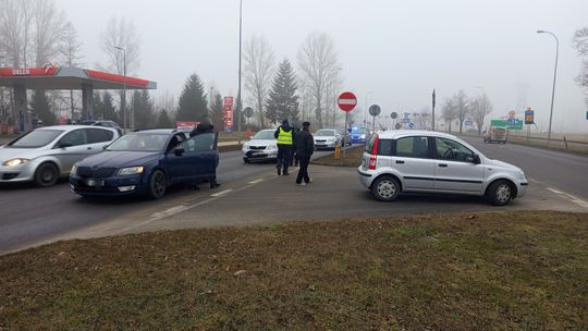 Dzierżoniów. Zderzenie pięciu pojazdów