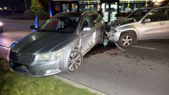 Dzierżoniów, zderzenie Toyoty ze Skodą