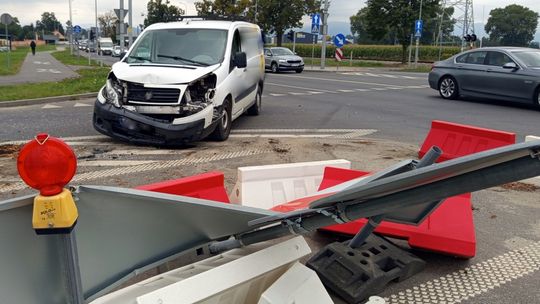 Dzierżoniów, zderzenie trzech pojazdów na drodze do Bielawy