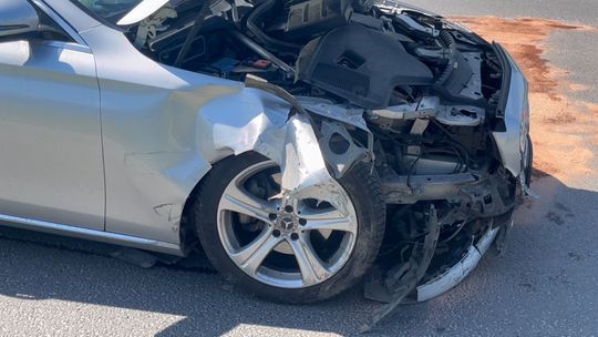 Dzierżoniów. Zderzenie Volkswagena z Mercedesem