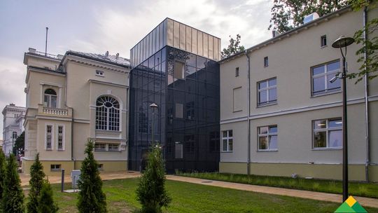 DZIERŻONIOWSKI DOM SENIORA NA UKOŃCZENIU